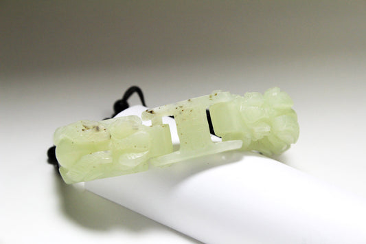 Translucent White Jade Carved Dragon Head Bracelet 和田玉双龙手牌