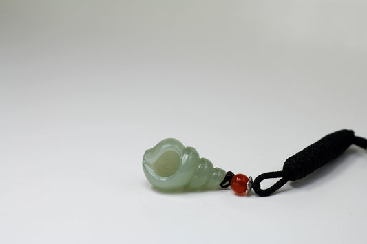 Translucent Green Jade Carved Shell Pendant 和田玉海螺吊坠