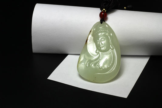 Translucent White Jade Carved GuanYin Buddha Amulet/ Pendant 和田玉观音挂件/吊坠